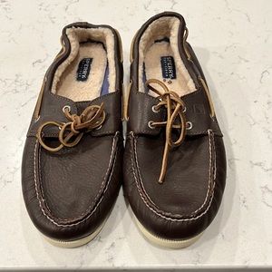 Sperry Top-sider fleece lined mens shoes.  Perfect for those fall/winter days.